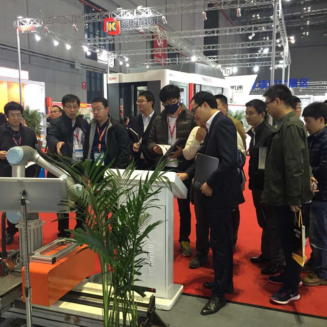 亚博工业机器人上海工博展圆满成功 亚博工业机器人上海工博展圆满成功